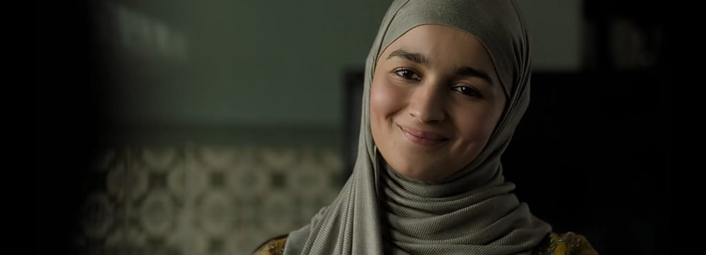 Innocently smiling Safeena Firdausi/Alia Bhatt
alia bhatt meme template
Gully boy meme template